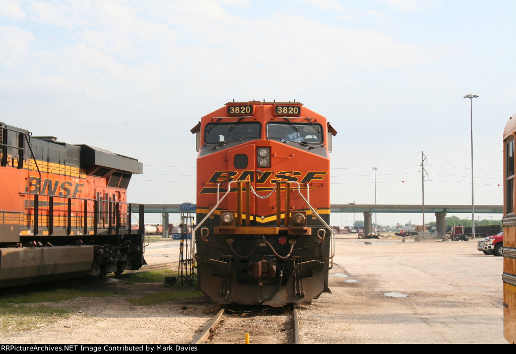 BNSF 3820